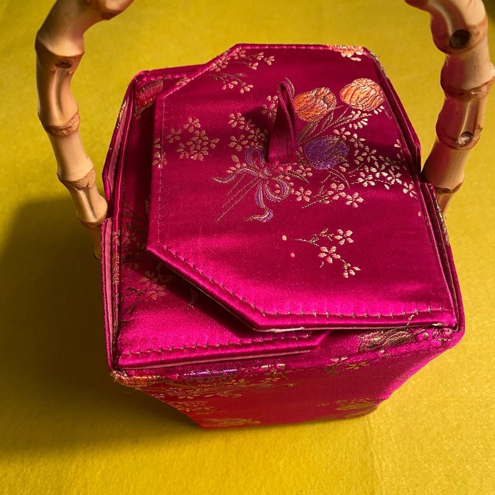 Purse - Picture 3 of 8